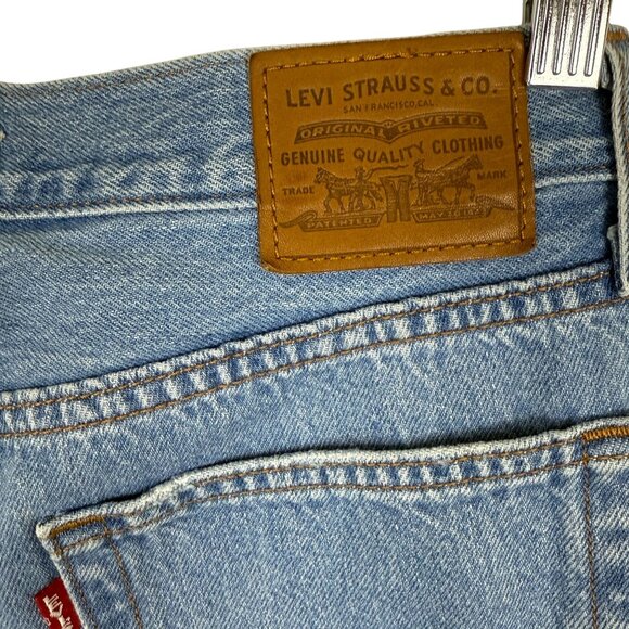 Levi's Wedgie Straight Button Fly Jeans Sz 28 Big E Distressed Raw Hem Cropped - Picture 10 of 13